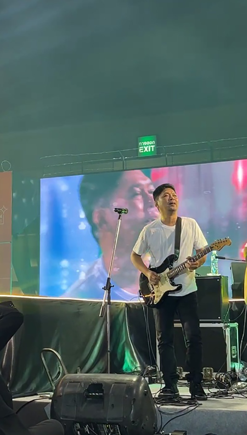 เปิดภาพล่าสุด เสก โลโซ โชว์คอนเสิร์ตนอกเรือนจำ