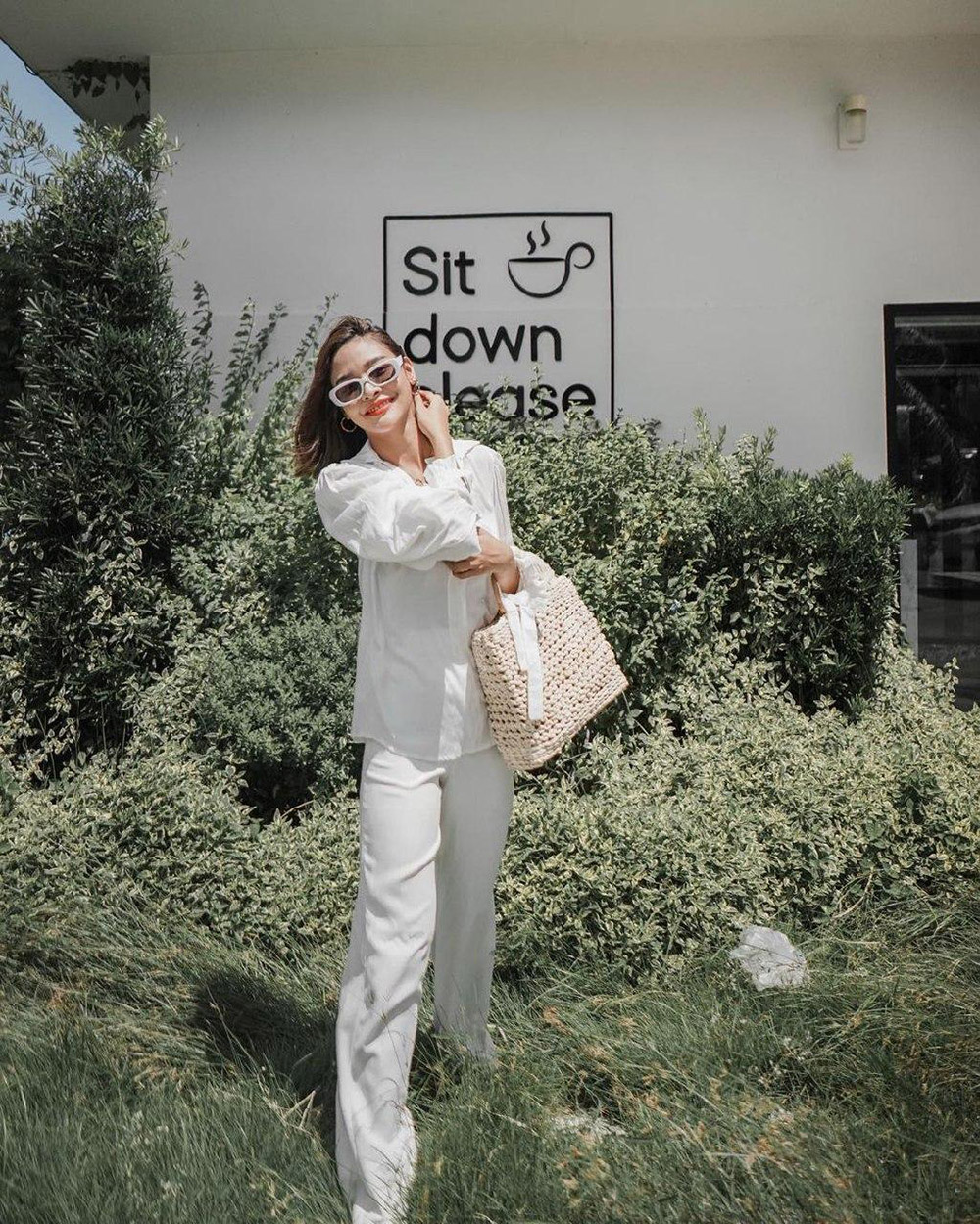 แฟชั่น, เสื้อสีขาว