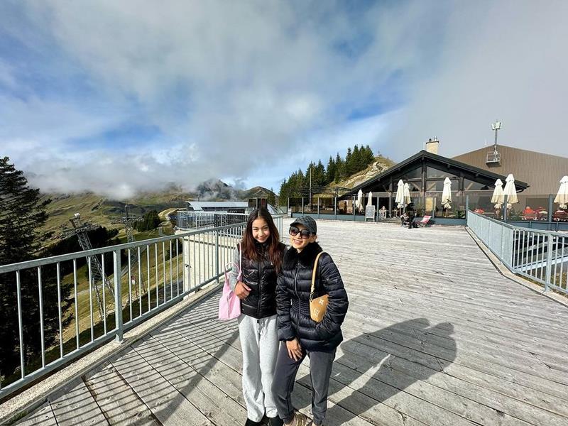 น้องแองจี้ ลูกสาว หญิง จุฬาลักษณ์ 