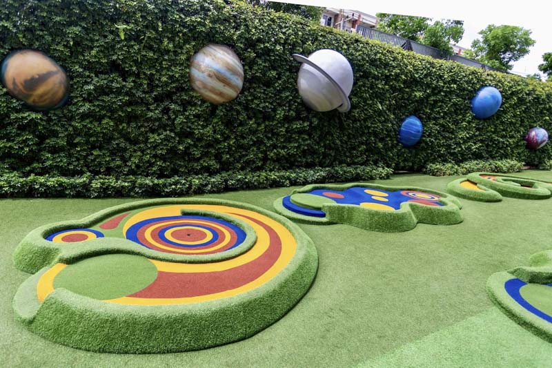 Oort Cloud Tea Room คาเฟ่ธีมอวกาศ