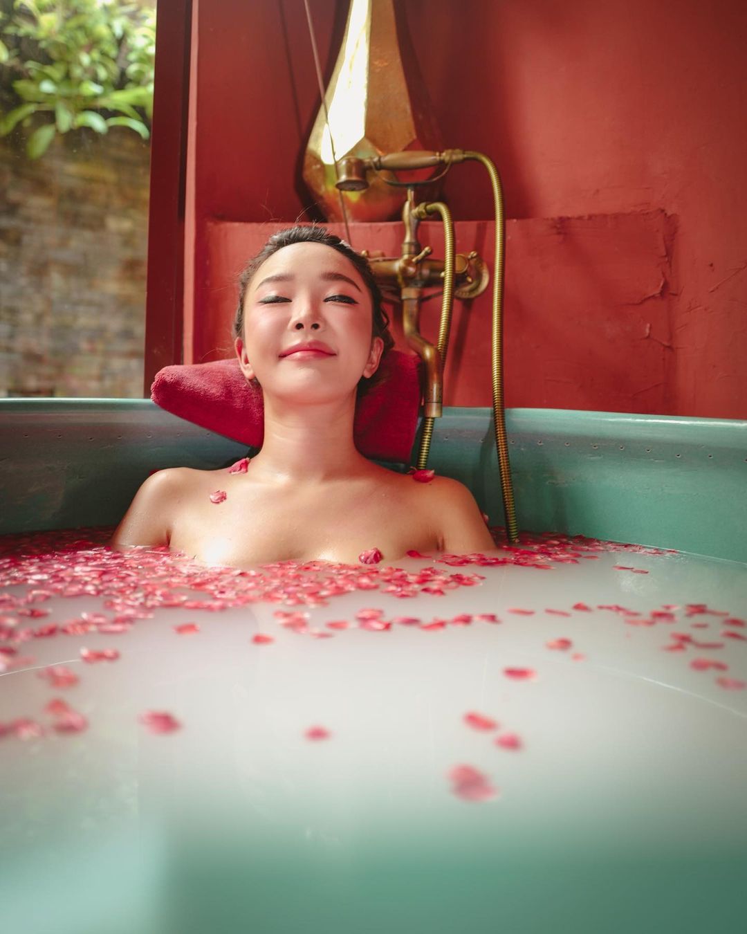 หญิงแย้ นนทพร