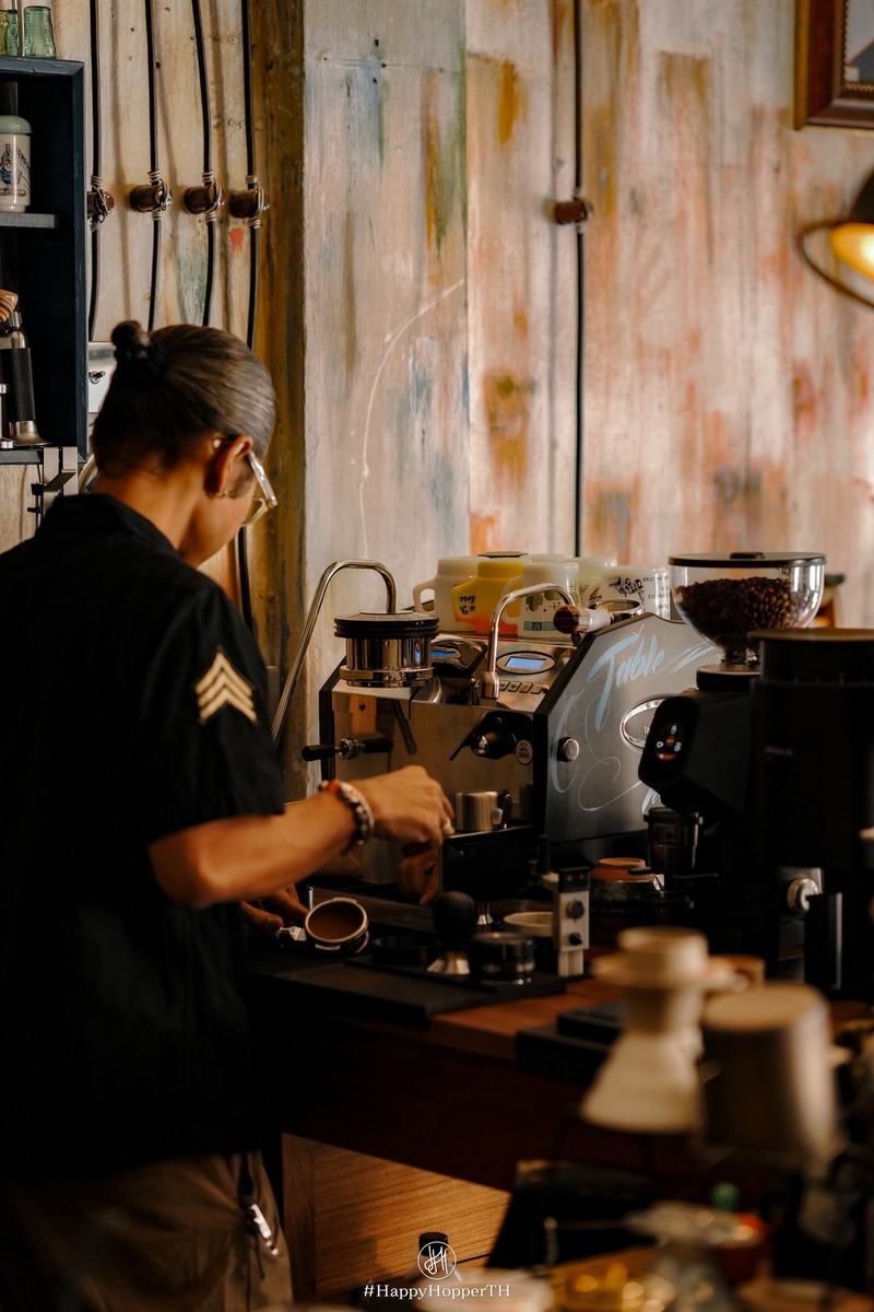 Table Talk Cafe คาเฟ่จรัลสนิทวงศ์