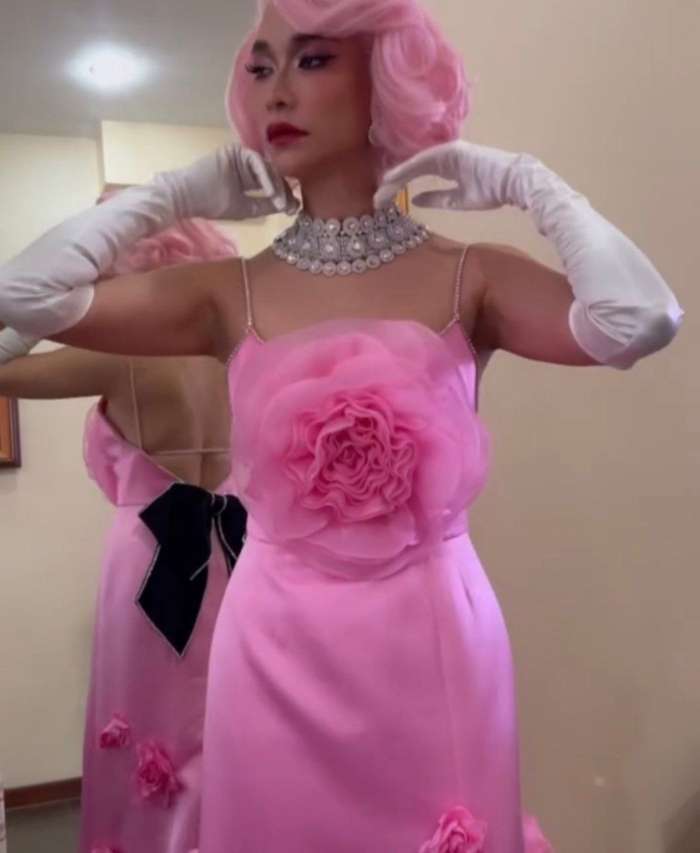 พลอย เฌอมาลย์ 