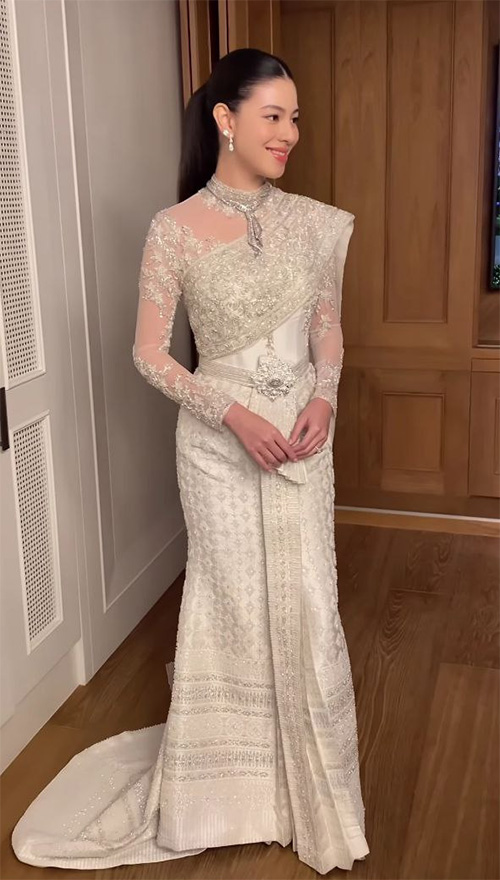 แคท ซอนญ่า ชุดแต่งงาน