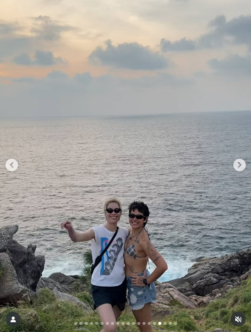 ซิลวี่ ปล่อยชอตหอมแก้ม มะเหมี่ยว คนแห่ลุ้นสถานะ