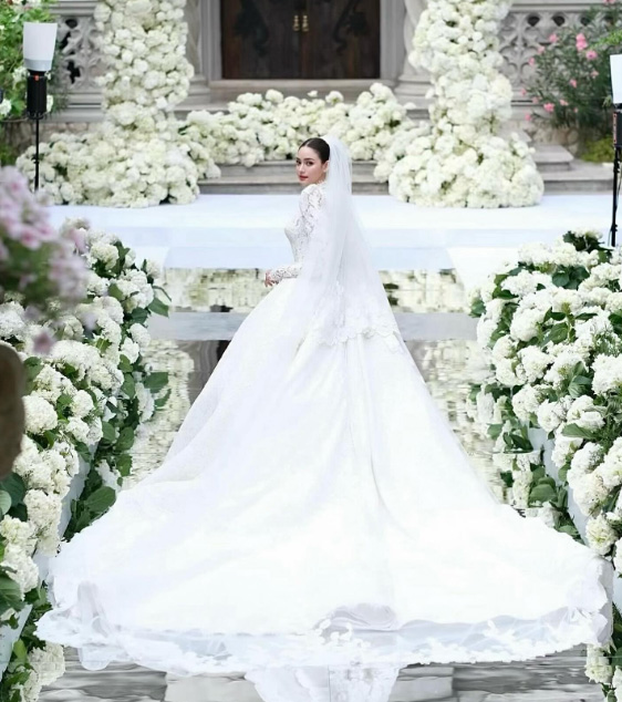 นนนี่ ณัฐชา ชุดแต่งงาน