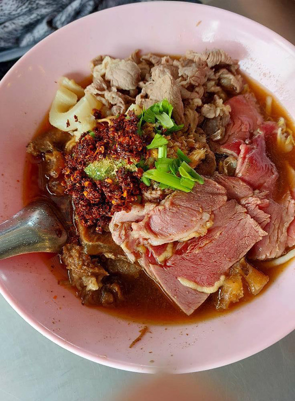 ก๋วยเตี๋ยวเนื้อบุฟเฟต์