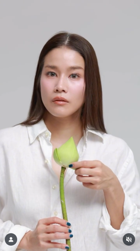 กบ พิมลรัตน์ แต่งชุดไทย สุริโยไท