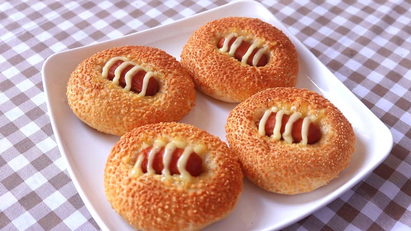 ขนมปังไส้กรอก