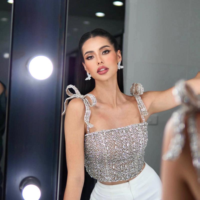 แอนโทเนีย โพซิ้ว