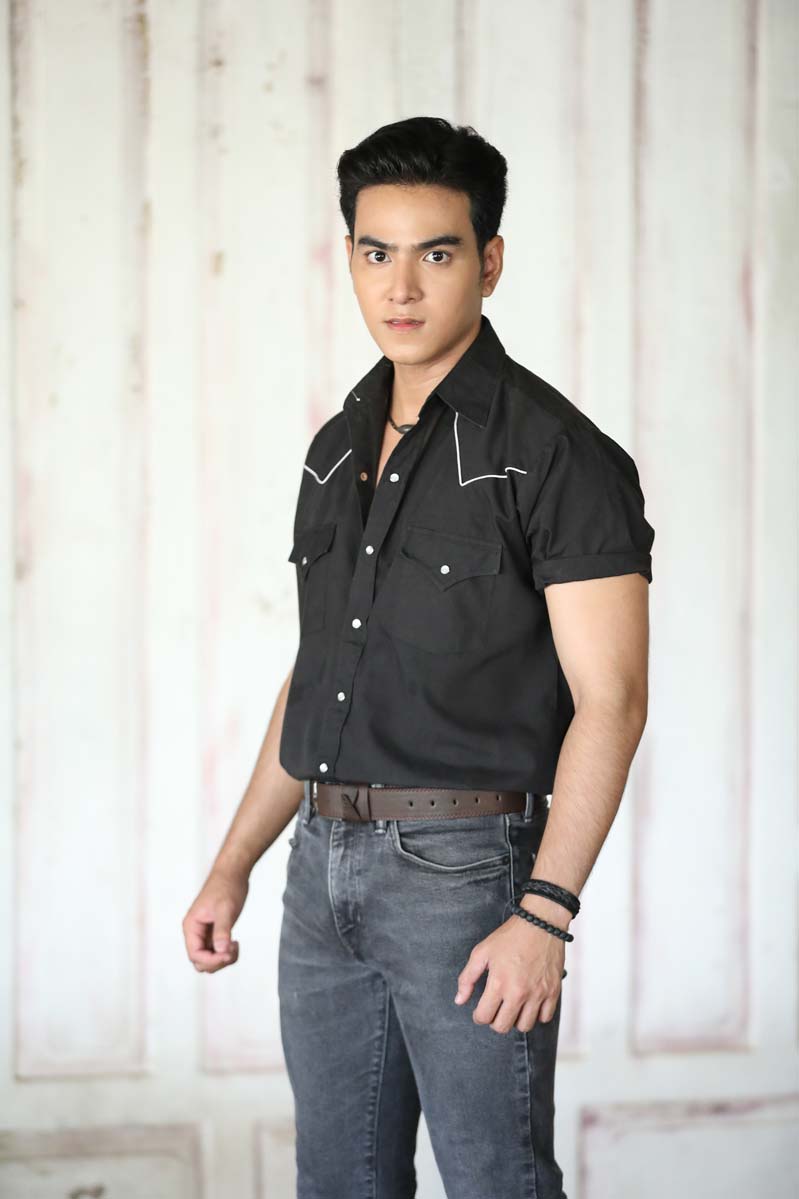 ฟ้าพยับ โตส อัครัช
