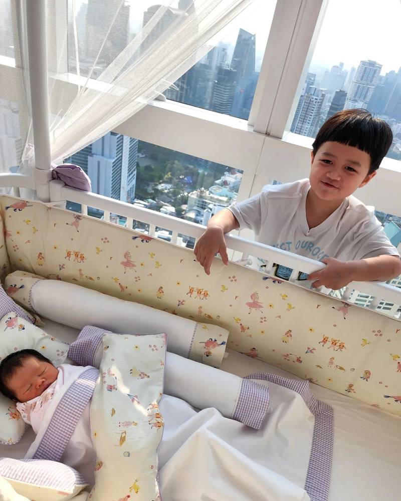  น้องแอบิเกล, ชมพู่ อารยา, ลูกสาว ชมพู่