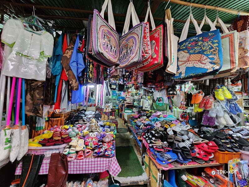 กาดต้นพยอม