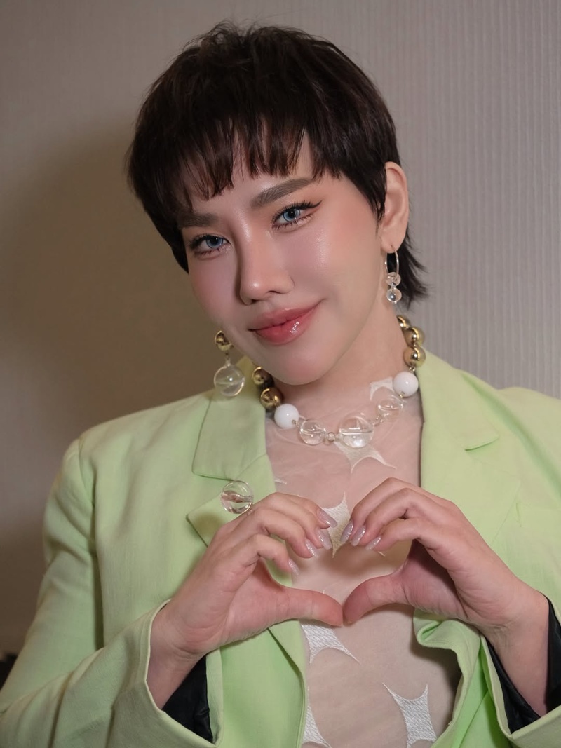 ดีเจบุ๊กโกะ เช็กอินชิคาโก 