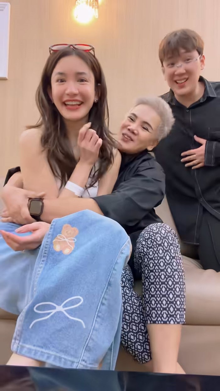  ดาว ณัฐภัสสร แกงส้ม ธนทัต