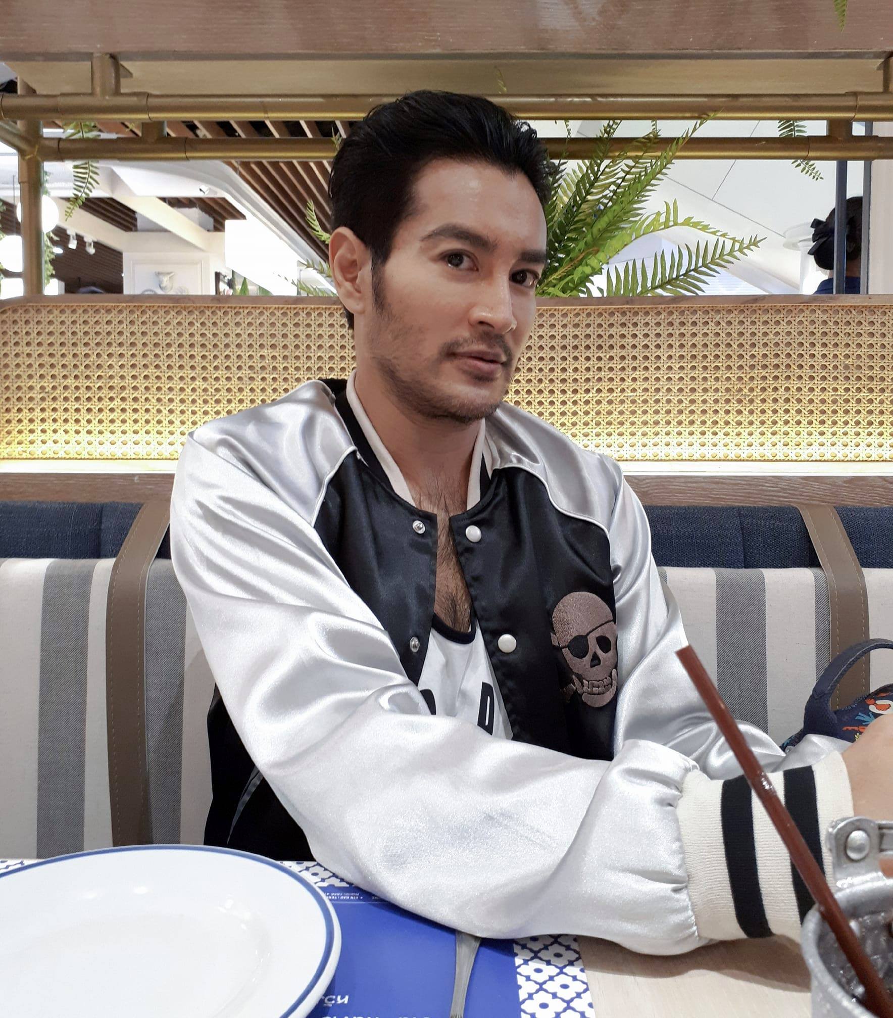 กอล์ฟ อัครา