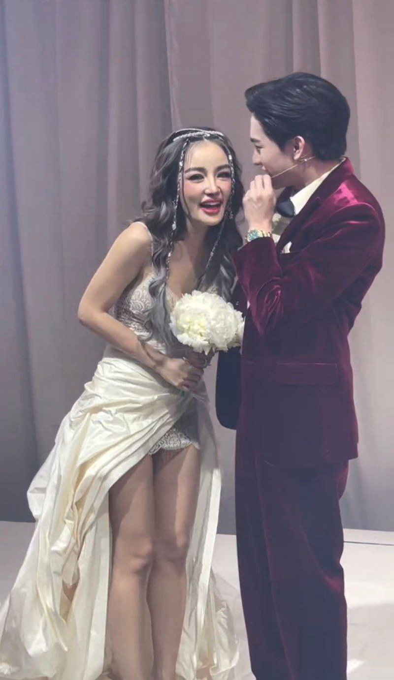 โตชิ ขอ กระแต อาร์สยาม แต่งงาน