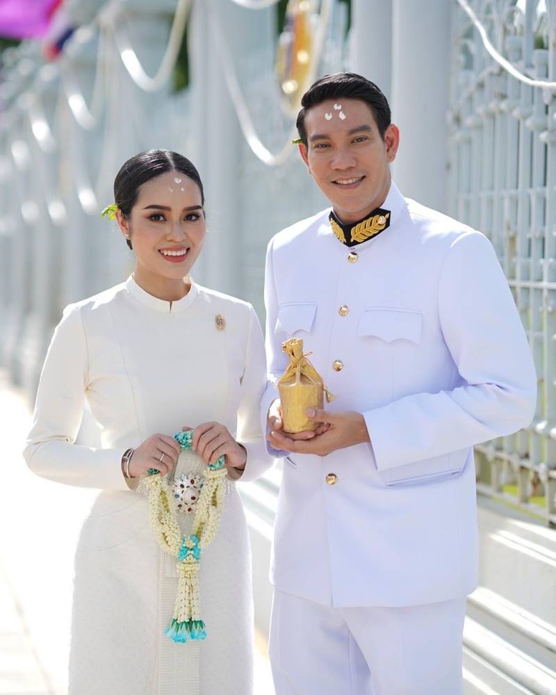 ออม ทายาททิฟฟี่ ดีเจอิฐ รับพระราชทานน้ำสังข์ กรมสมเด็จพระเทพฯ