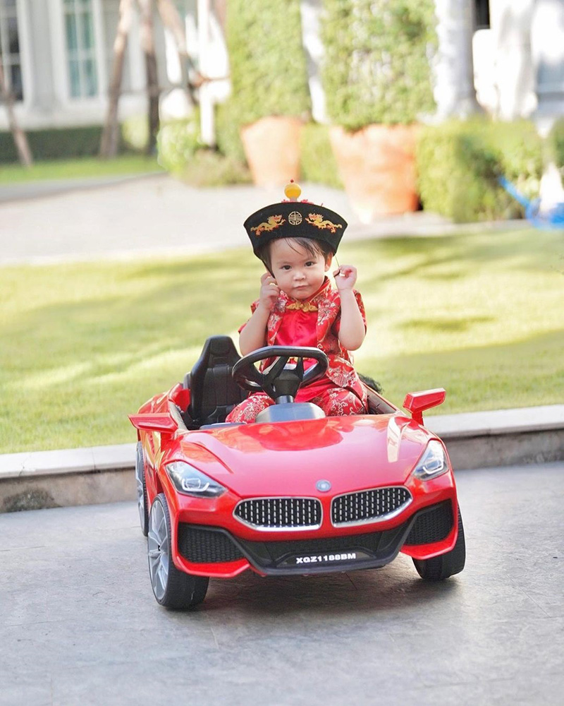 กรณ์ ศรีริต้า พาลูกฉลองตรุษจีนพร้อมหน้า ครอบครัว ณรงค์เดช 