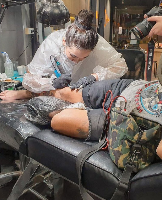 กระติ๊บ ชวัลกร