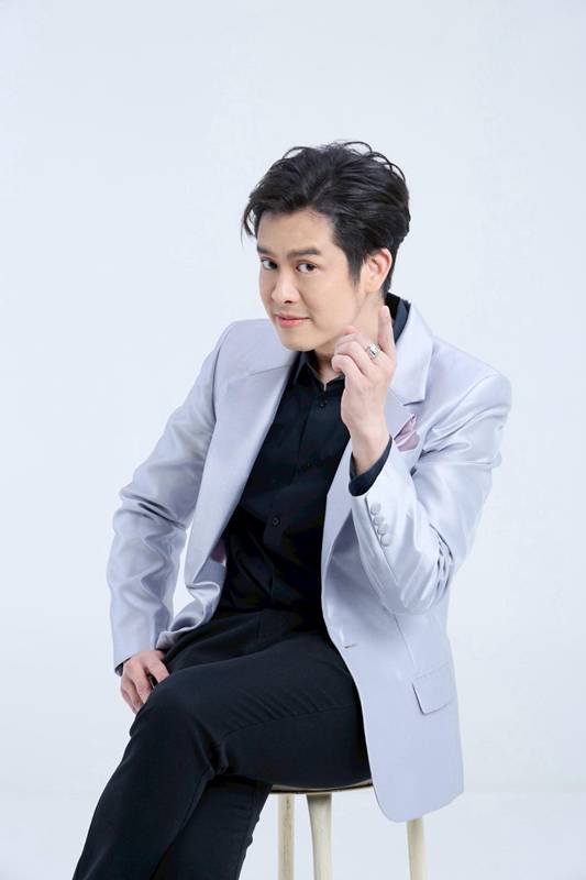 ร็อคกี้ สมบัติเจริญ