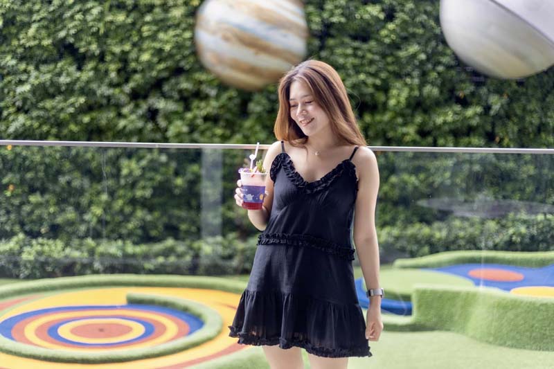 Oort Cloud Tea Room คาเฟ่ธีมอวกาศ