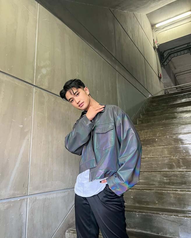 บอส แดนเซอร์ ลำไย ไหทองคำ เจ้าของฉายา บอส เอวหวาน หล่อเท่เต้นเก่งไม่แพ้ใคร