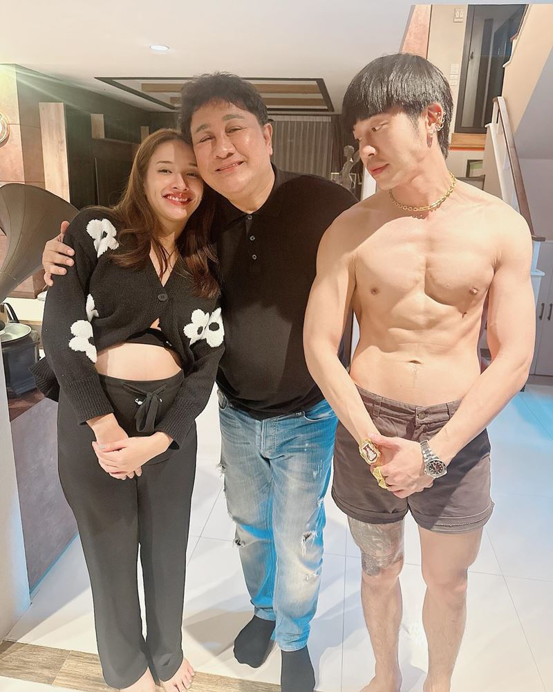 แน็คกี้ ลิเกฮีโร่ - บลู รุ้งจรัส 