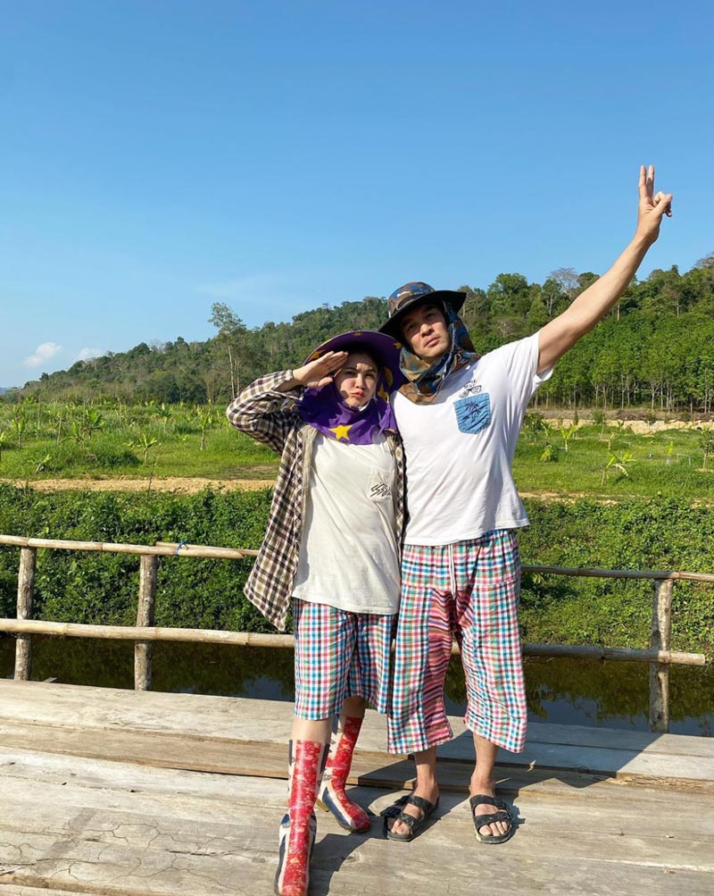 ชาคริต แอน ภัททิรา