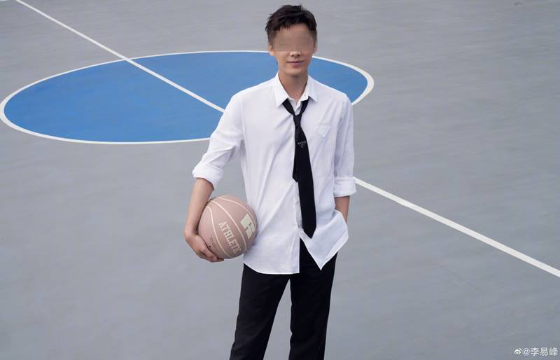 หลี่ อี้เฟิง