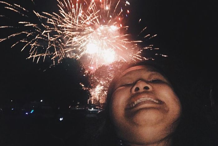 ถ่ายเซลฟี่มุมเสย