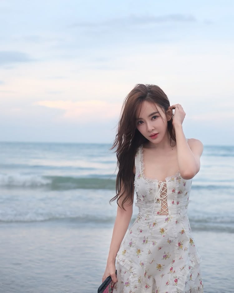 เป้ย ปานวาด ส่งท้ายทริปสงกรานต์แบบซุปตาร์ ใส่ทูพีซโชว์อึ๋ม