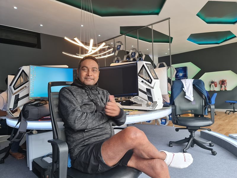 เมฆ วินัย ไกรบุตร