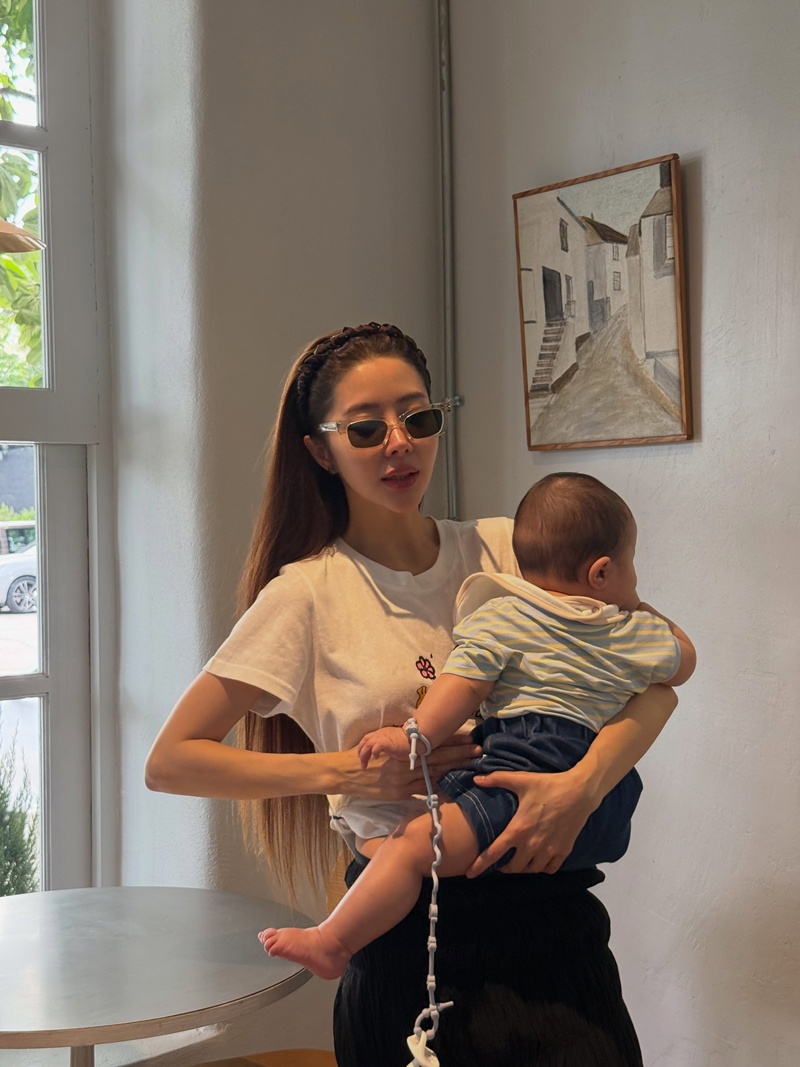 เนย วรัฐฐา