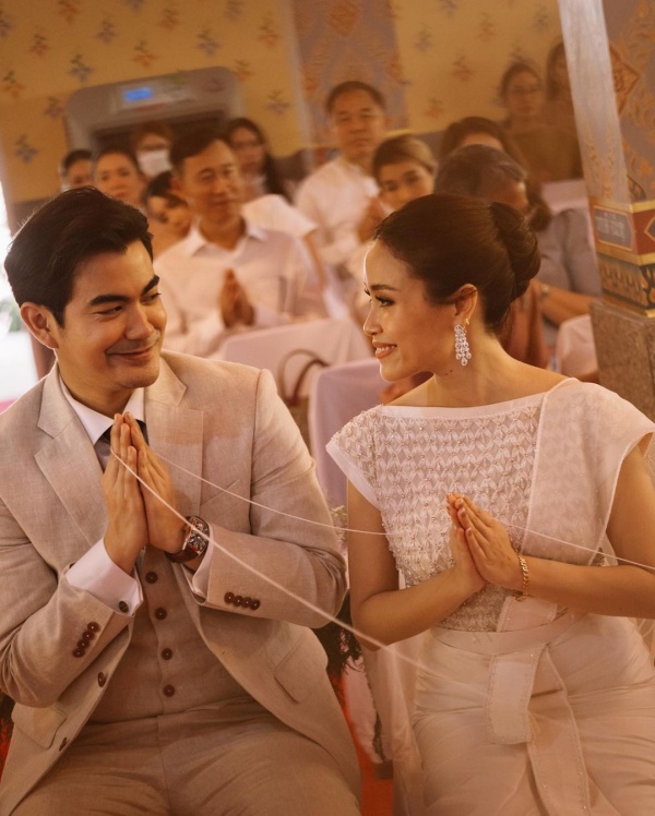 เพชร ภิพัชรา
