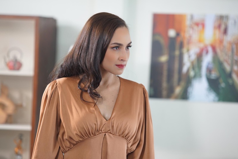 น้ำผึ้งขม เรื่องย่อ