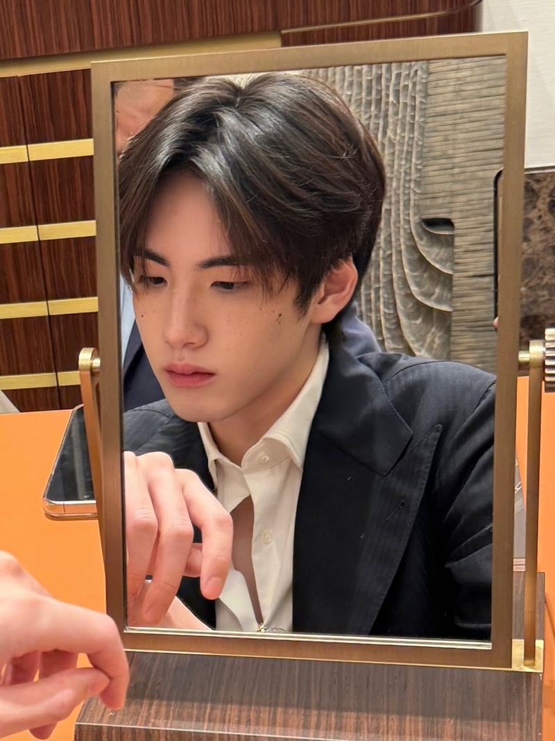 ภูธัชชัย วง BUS ออกงานกับพ่อแม่ 