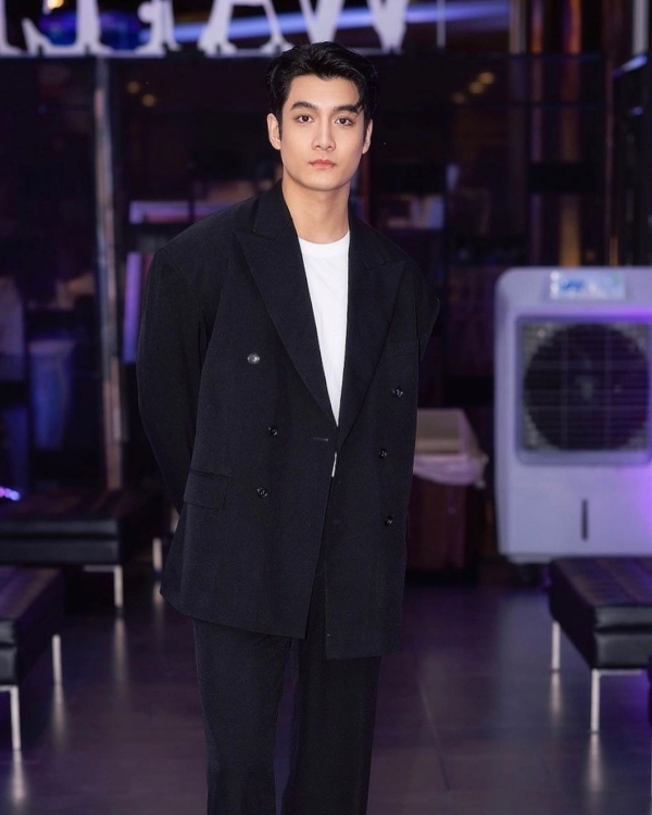 เพชร โบราณินทร์