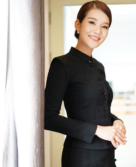 จุ๊บจิ๊บ ธนพร