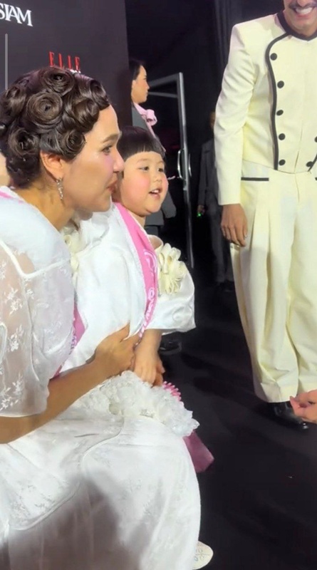 เปิดโมเมนต์น่ารัก เจ้าฟ้าสิริวัณณวรีฯ ตรัสกับ น้องแอบิเกล