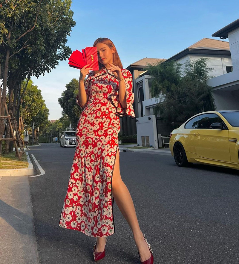 ออม สุชาร์ แอมป์ พิธาน