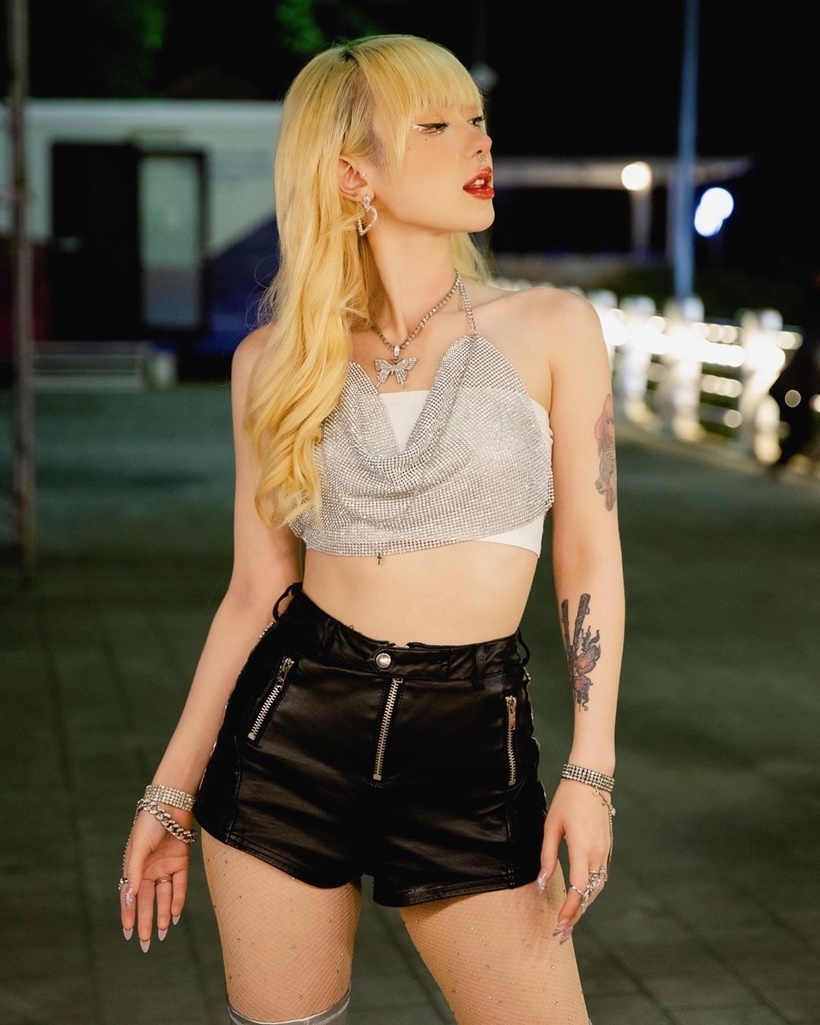 พลอยชมพู