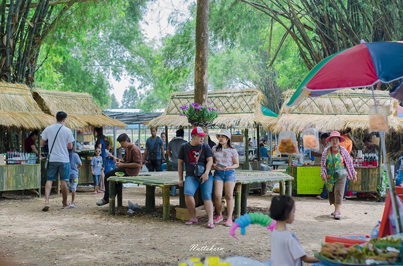 ตลาดน้ำสามวัง