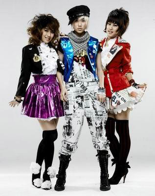 แก้ว จริญญา