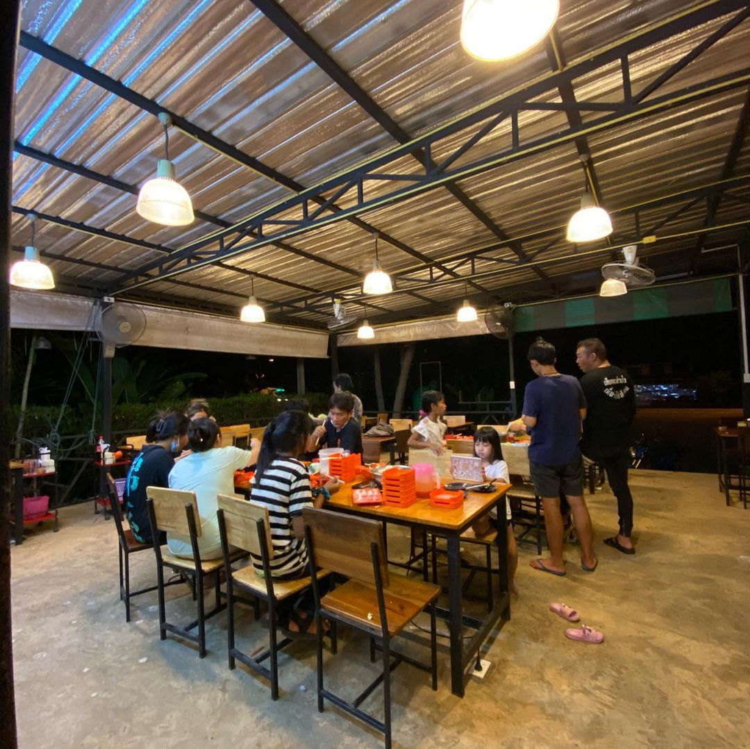 อู๊ด เป็นต่อ