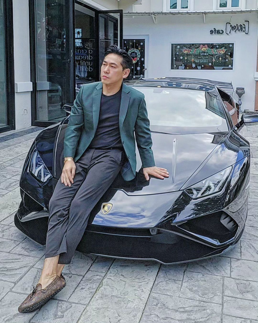 ดีเจเพชรจ้า