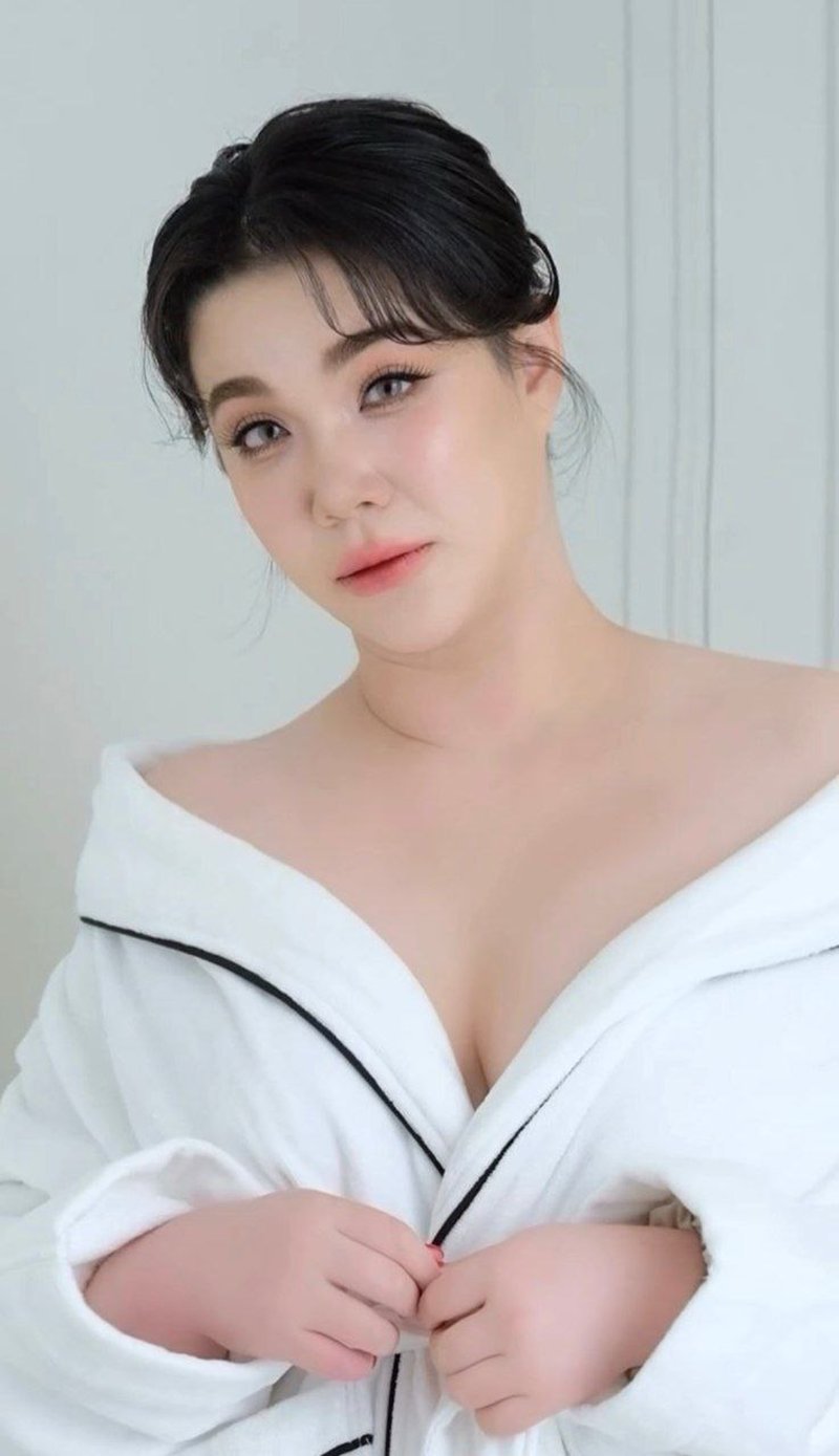 แต่งแล้ว นนนี่ ลูกสาว แอน สิเรียม ควงแฟนหนุ่มเข้าพิธีวิวาห์ เจ้าสาวสวยออร่ามาก