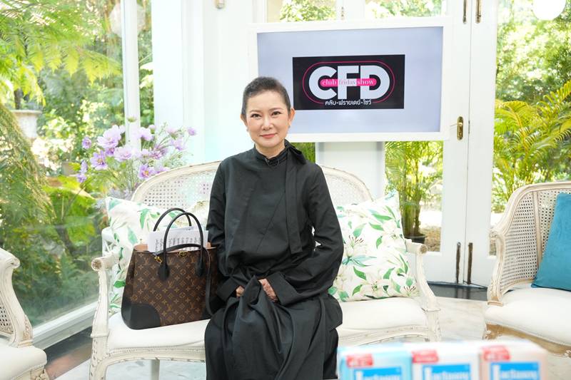 ปู กนกวรรณ ร่ำไห้เลิก เด๋อ ดอกสะเดา