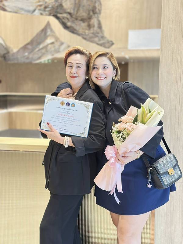 ร็อคกี้ สมบัติเจริญ