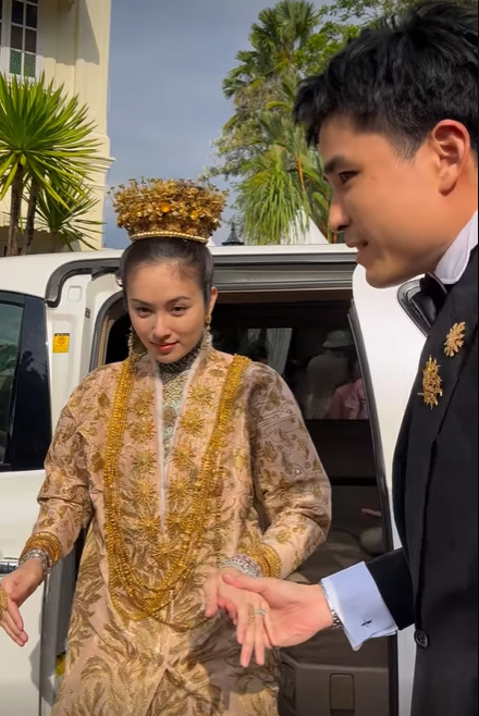 ปอย ตรีชฎา ชุดแต่งงาน